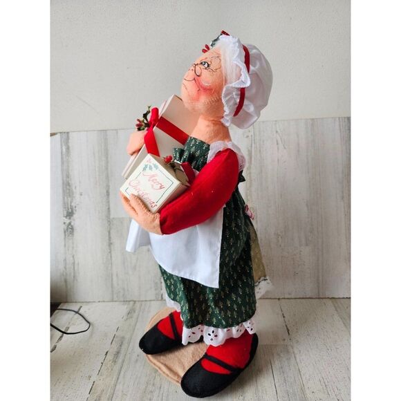 Annalee Mrs Claus presents vintage 1992 large 19 in figurine statue Xmas decor - Picture 3 of 9